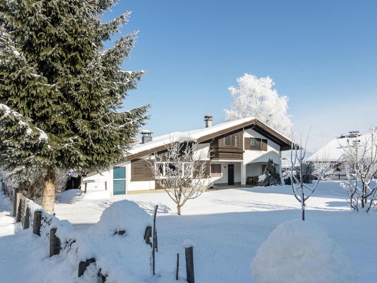 Spacious Chalet In Maishofen Near Forest Exteriér fotografie