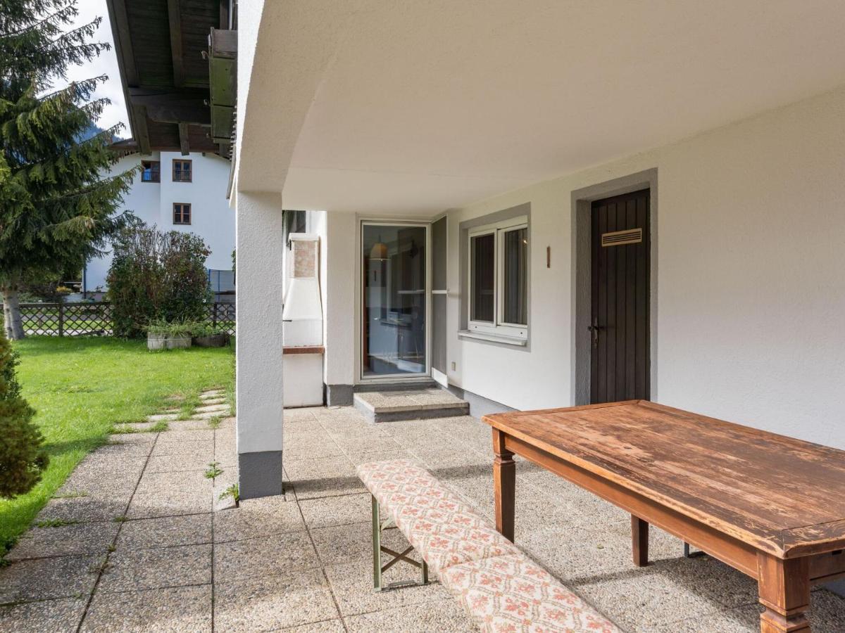 Spacious Chalet In Maishofen Near Forest Exteriér fotografie